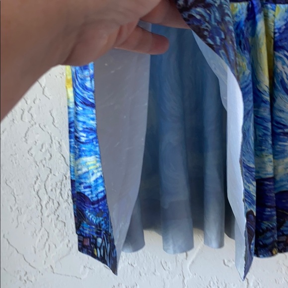 Starry Night Print Pleated Short Skater Skirt - Picture 7 of 12